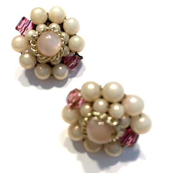 Vintage Mid Century Clip On Earring Pink Purple Faux Pearl Clusters Marked Japan - Picture 4 of 9